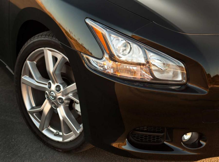  Nissan Maxima 2012 года  (фото 11 из 26)